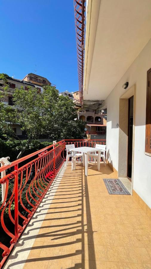 Villa Baia Aurora Letojanni Exterior foto