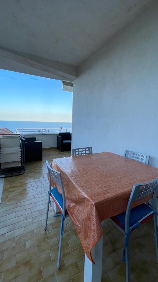 Villa Baia Aurora Letojanni Exterior foto